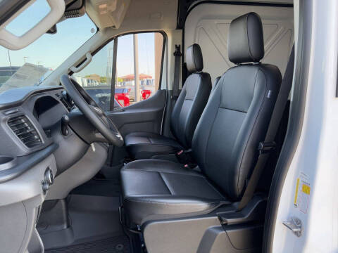 2025 Ford Transit 250