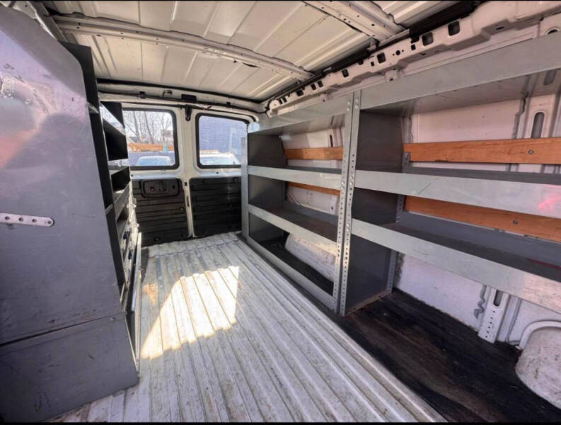 2016 GMC Savana 2500
