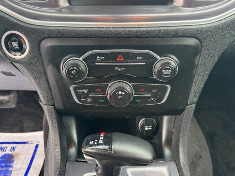 2015 Dodge Charger SE