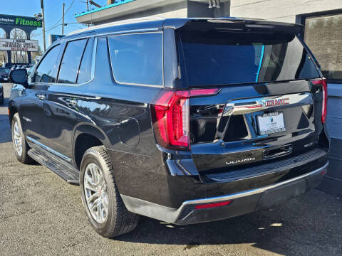 2023 GMC Yukon SLT