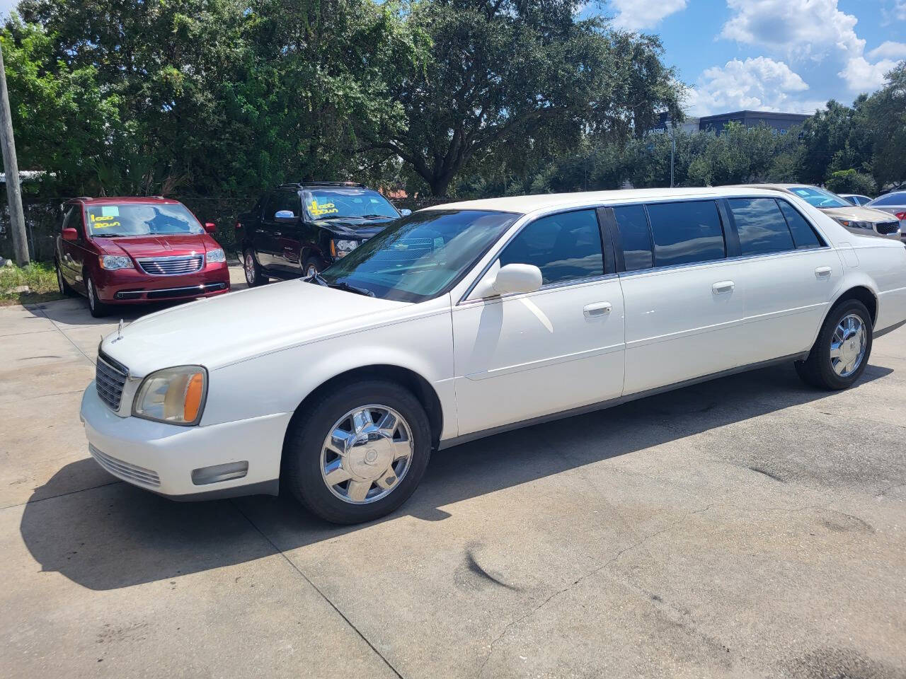 2000 Cadillac Deville Professional for sale at FAMILY AUTO BROKERS in Longwood, FL