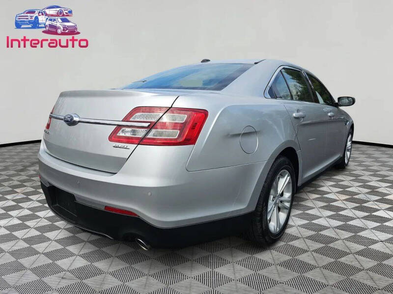 2017 Ford Taurus SEL