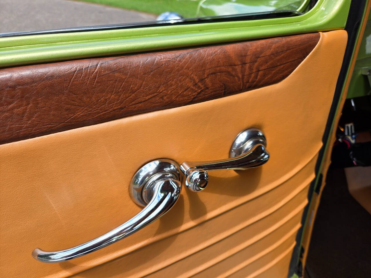 1930 Dodge 5-Window Coupe 132