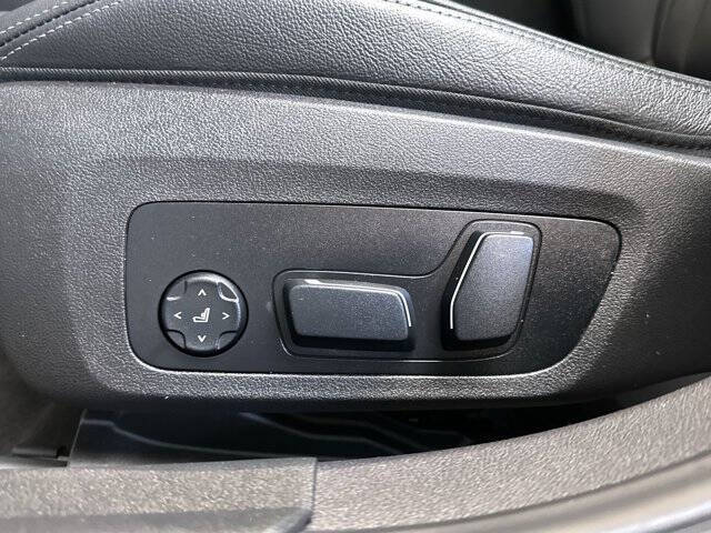 2024 BMW 3 Series 330i xDrive