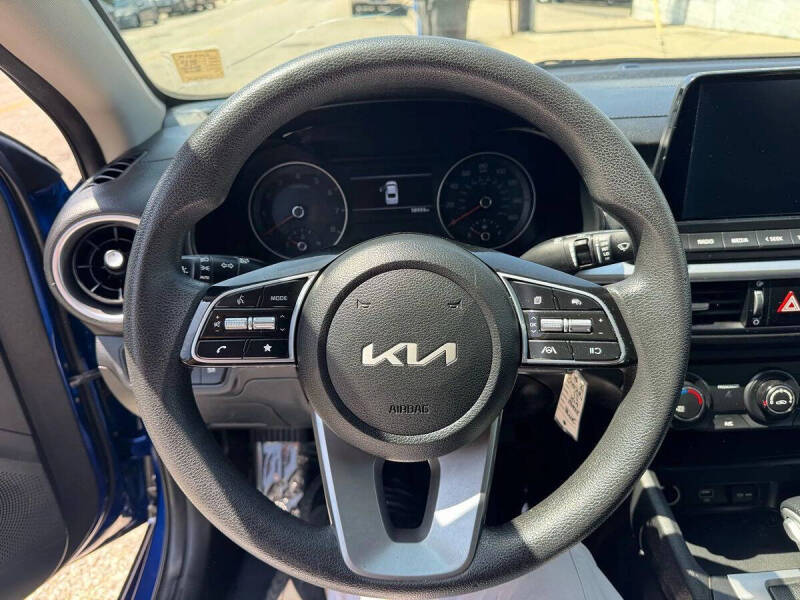 2023 Kia Forte LXS