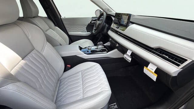2026 Mitsubishi Outlander SEL