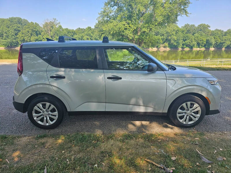 Used 2020 Kia Soul LX with VIN KNDJ22AUXL7084576 for sale in Terre Haute, IN