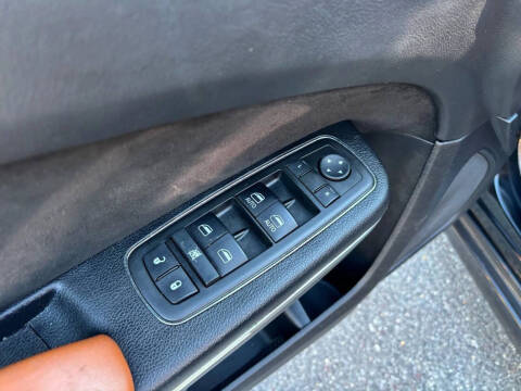 2014 Chrysler 300 SRT8