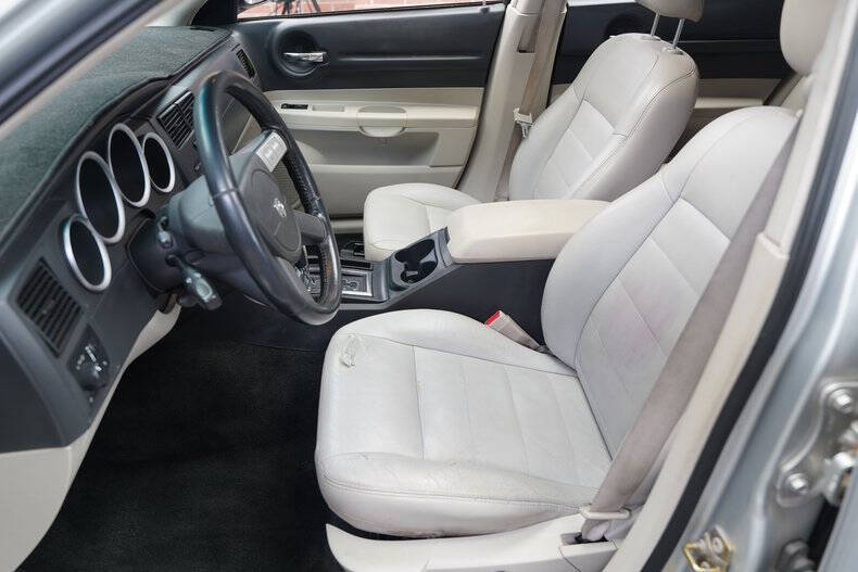 2005 Dodge Magnum RT
