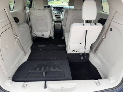 2017 Chrysler Pacifica Hybrid Touring Plus