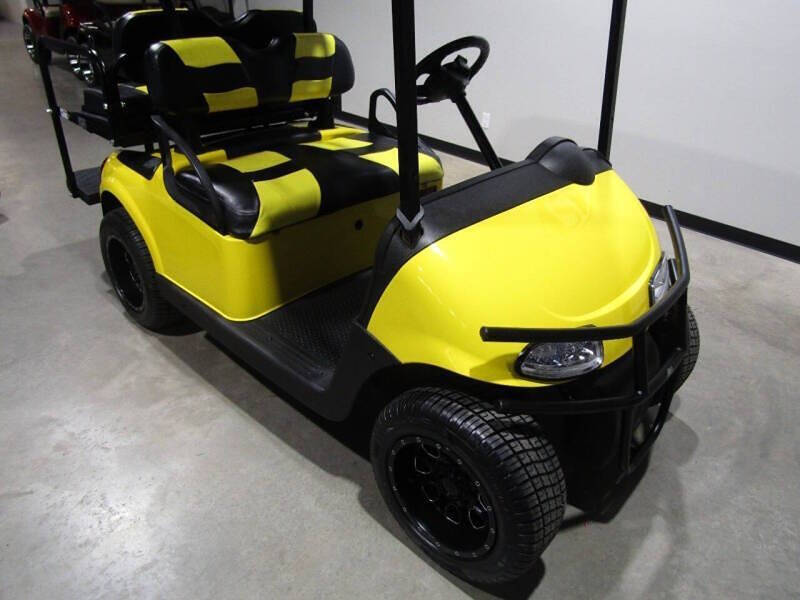 2019 E-Z-GO RXV