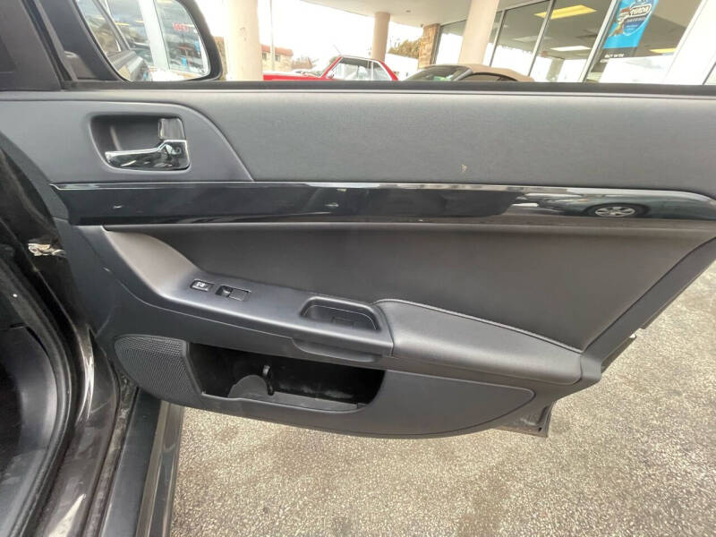 2013 Mitsubishi Lancer Evolution GSR