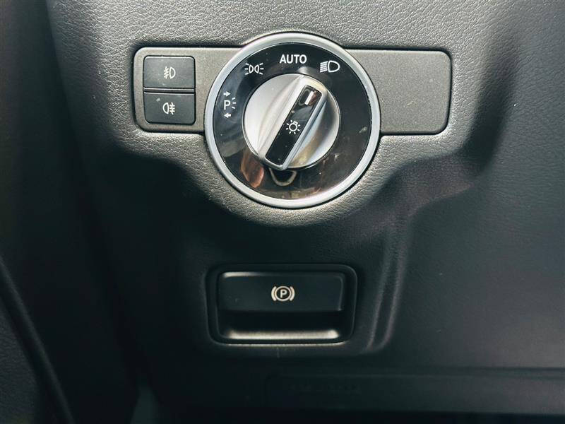 2017 Infiniti QX30 Premium