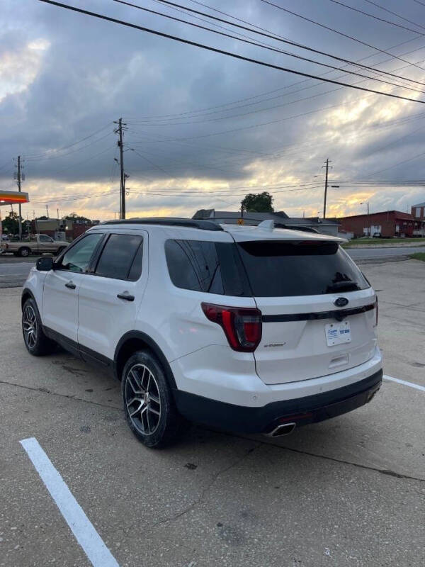 2016 Ford Explorer Sport