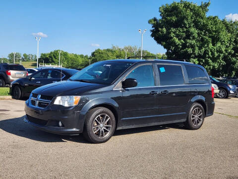 2017 Dodge Grand Caravan for sale at Superior Auto Sales in Miamisburg OH