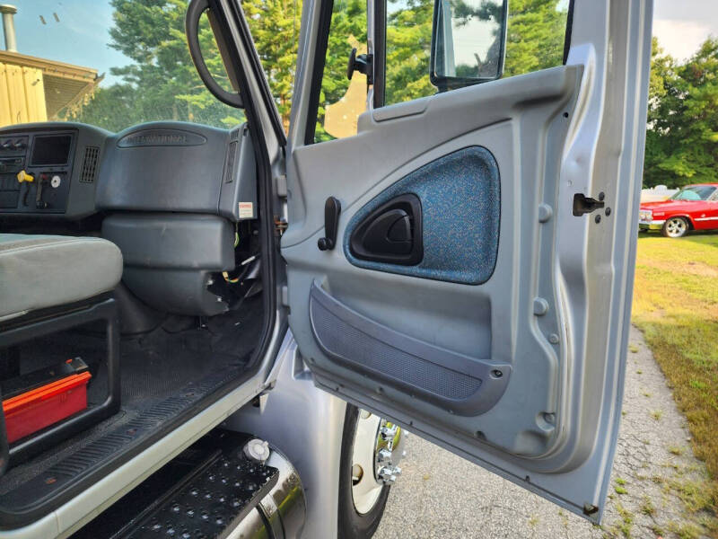 2003 International 4400