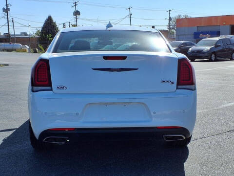 2022 Chrysler 300 S V6