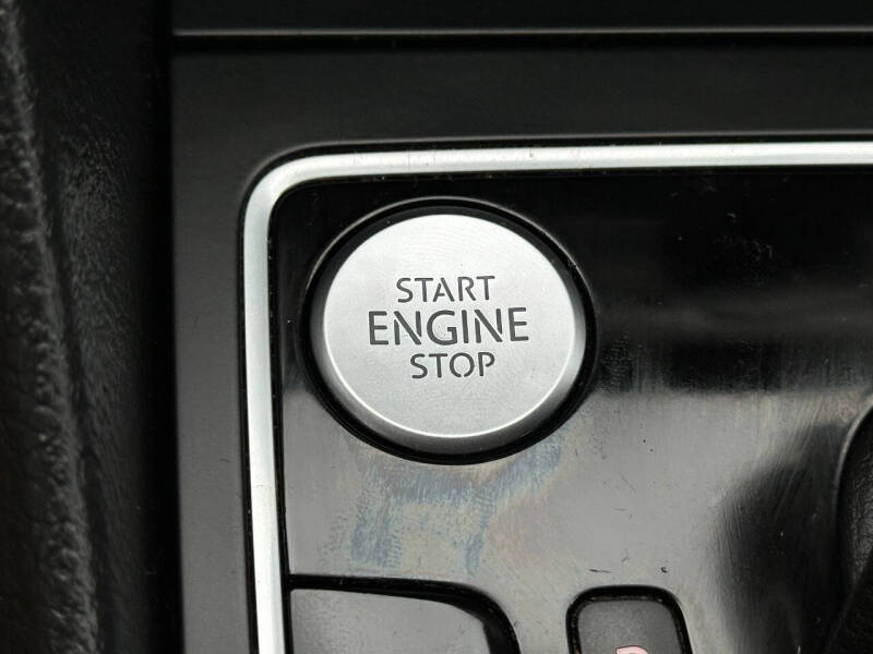 2015 Volkswagen Passat 1.8T Limited Edition