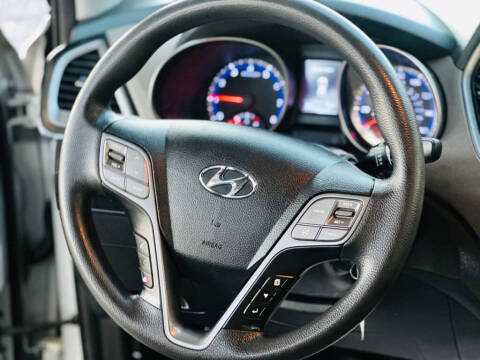 2016 Hyundai Santa Fe SE