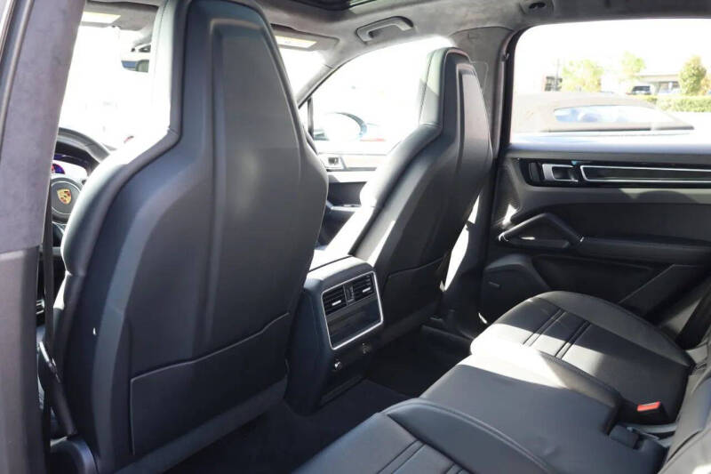 2022 Porsche Cayenne GTS