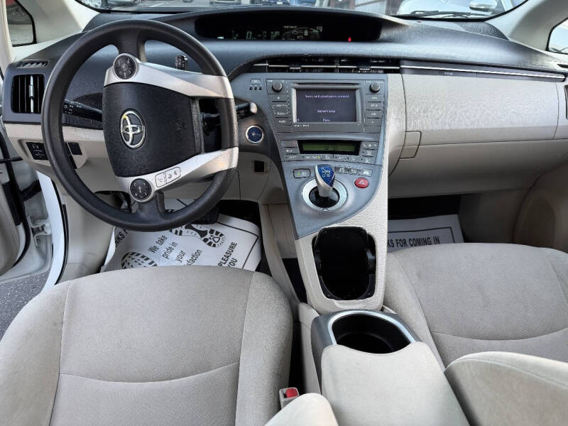 2014 Toyota Prius Two