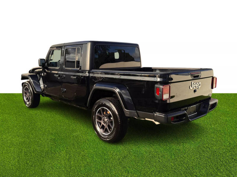 2023 Jeep Gladiator Overland