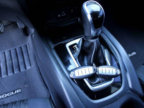 2018 Nissan Rogue SV