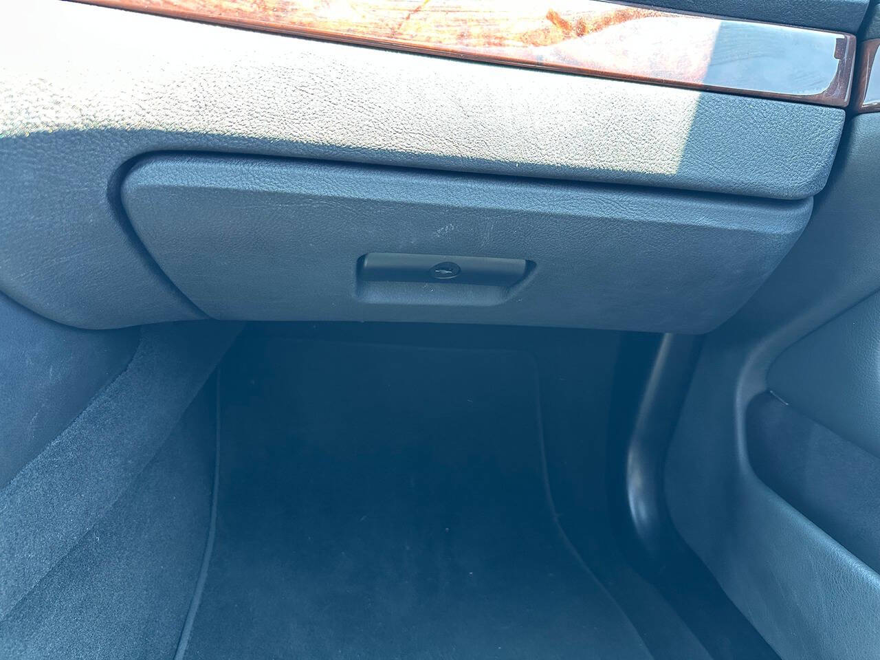 2003 BMW 5 Series 36