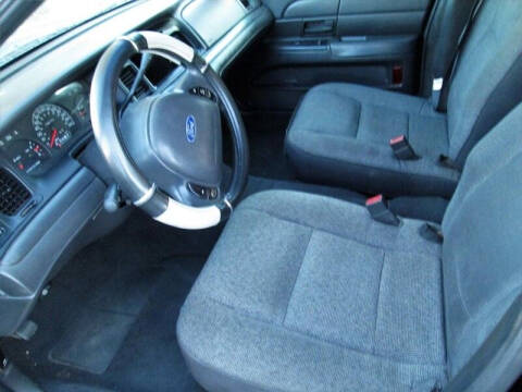 2003 Ford Crown Victoria