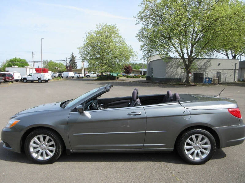 2013 Chrysler 200 Touring