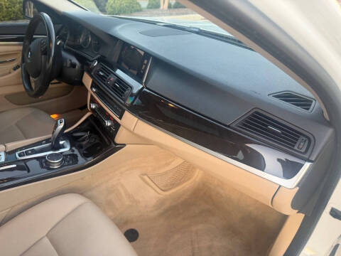 2015 BMW 5 Series 528i