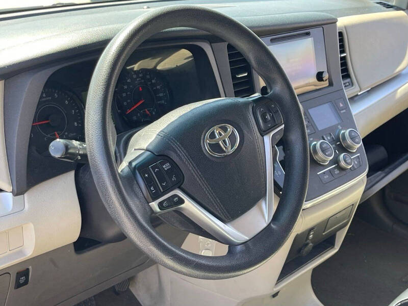 2017 Toyota Sienna