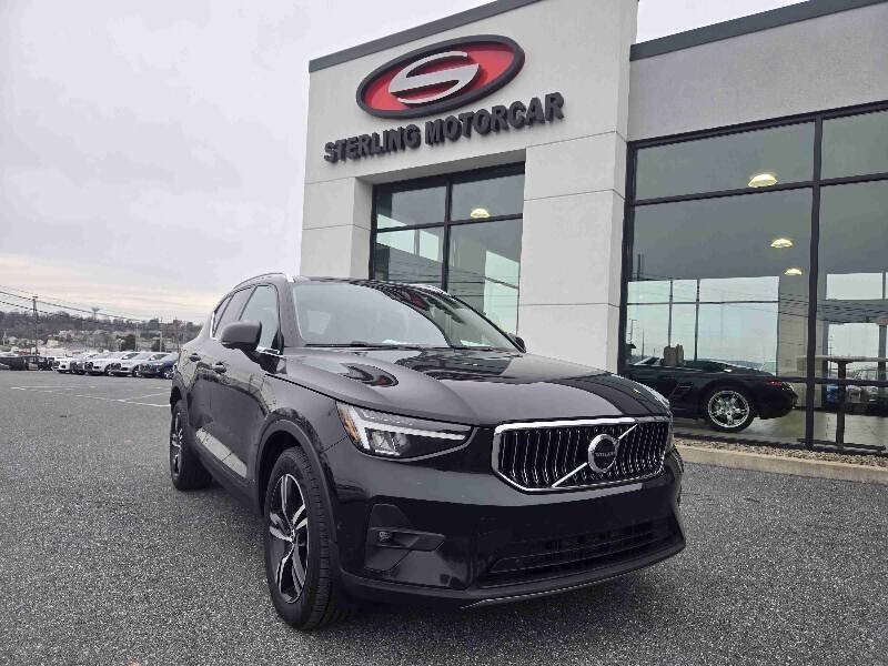 2023 Volvo XC40 B5 Plus Bright Theme
