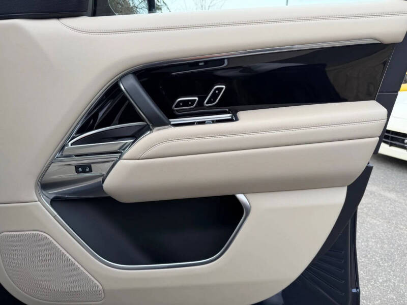 2023 Land Rover Range Rover P400 SE