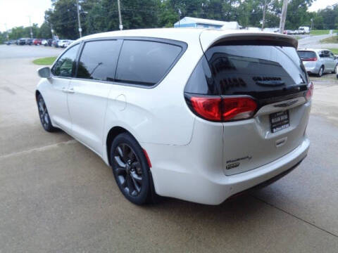 2020 Chrysler Pacifica Touring