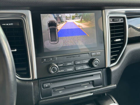 2017 Porsche Macan S
