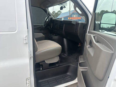 2023 Chevrolet Express 2500