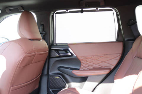 2025 Mitsubishi Outlander SEL
