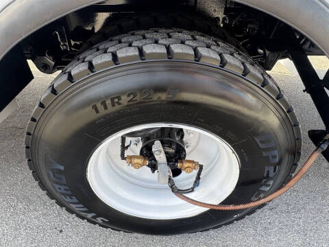 2016 Freightliner M2 106