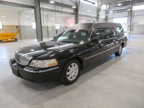 2011 Lincoln Town Car for sale at HERITAGE COACH GARAGE in Pottstown PA