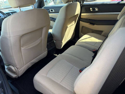 2016 Ford Explorer