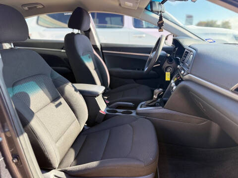 2020 Hyundai Elantra SE