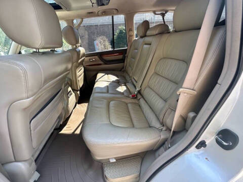 2004 Lexus LX 470