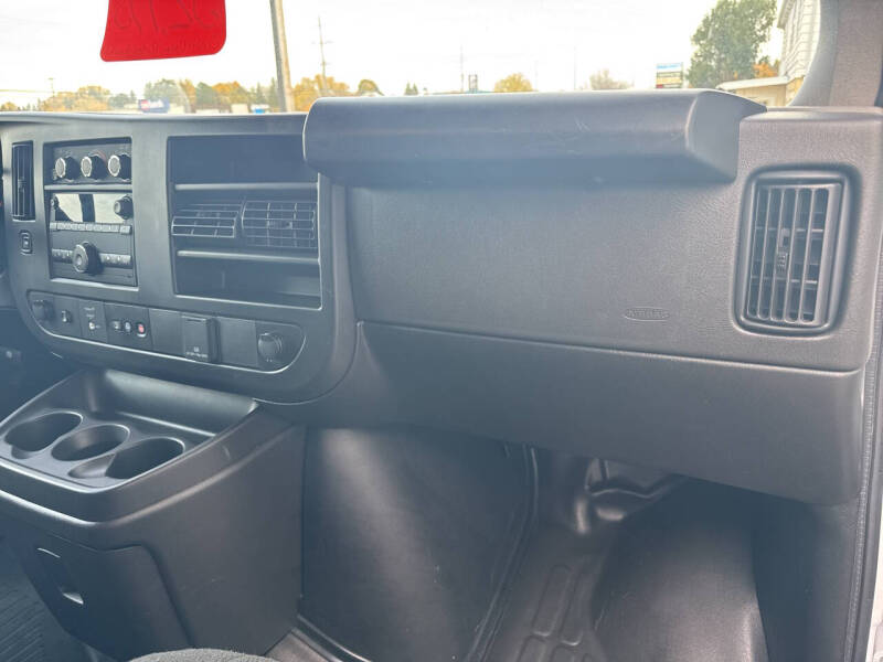 2024 GMC Savana 2500