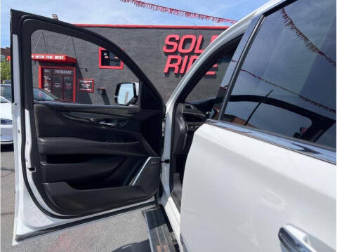 2019 Cadillac Escalade Platinum