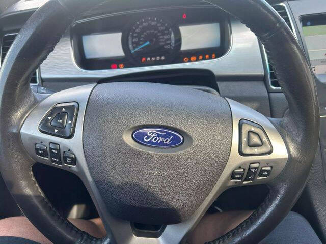 2017 Ford Taurus SEL