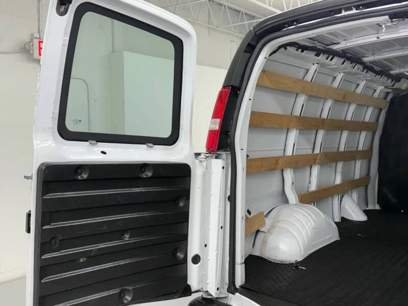 2021 Chevrolet Express 2500