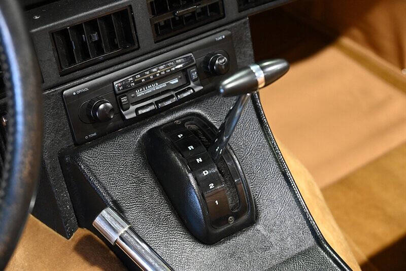 1974 Jaguar XKE 30