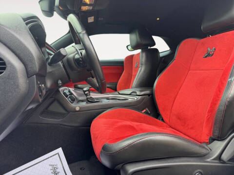 2018 Dodge Challenger 392 HEMI Scat Pack Shaker