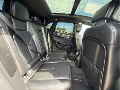2015 Porsche Macan S